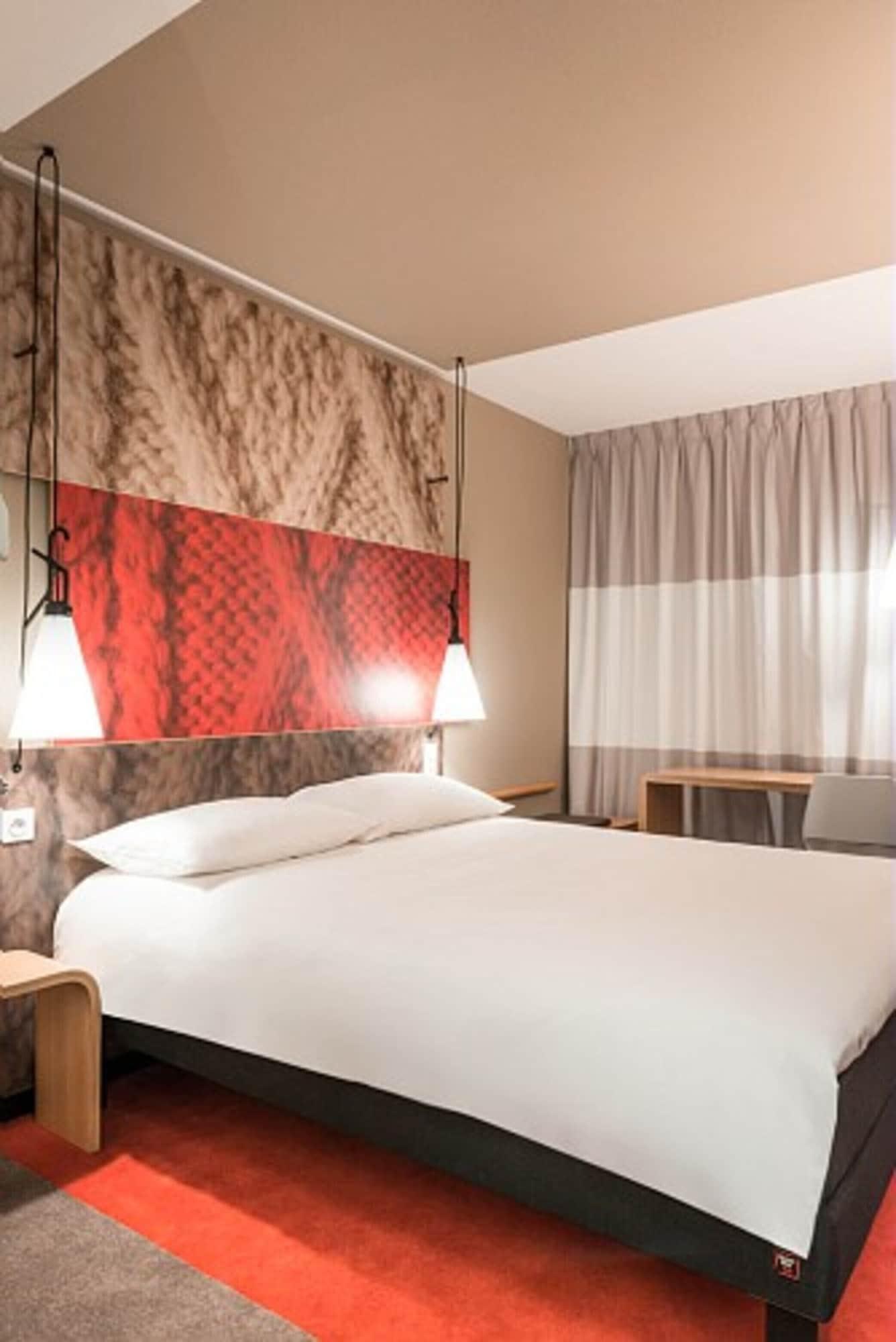 ไอบิส บอร์โดซ์ ซองทร์ บาสติด Hotel ภายนอก รูปภาพ