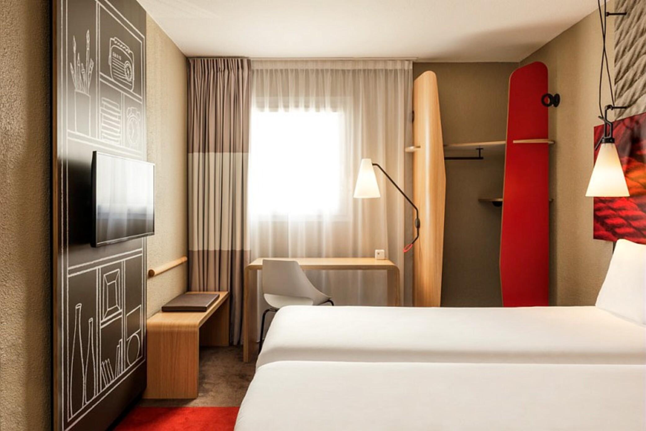 ไอบิส บอร์โดซ์ ซองทร์ บาสติด Hotel ภายนอก รูปภาพ