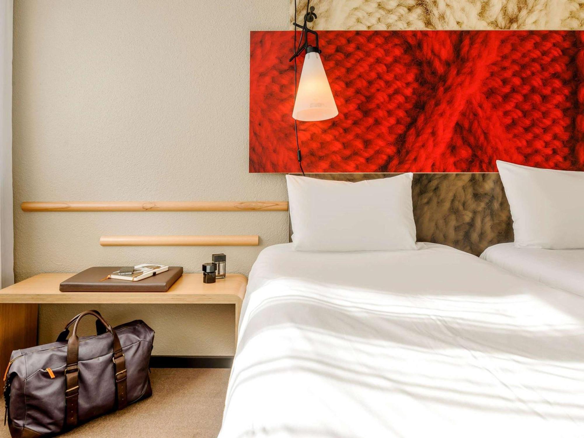 ไอบิส บอร์โดซ์ ซองทร์ บาสติด Hotel ภายนอก รูปภาพ