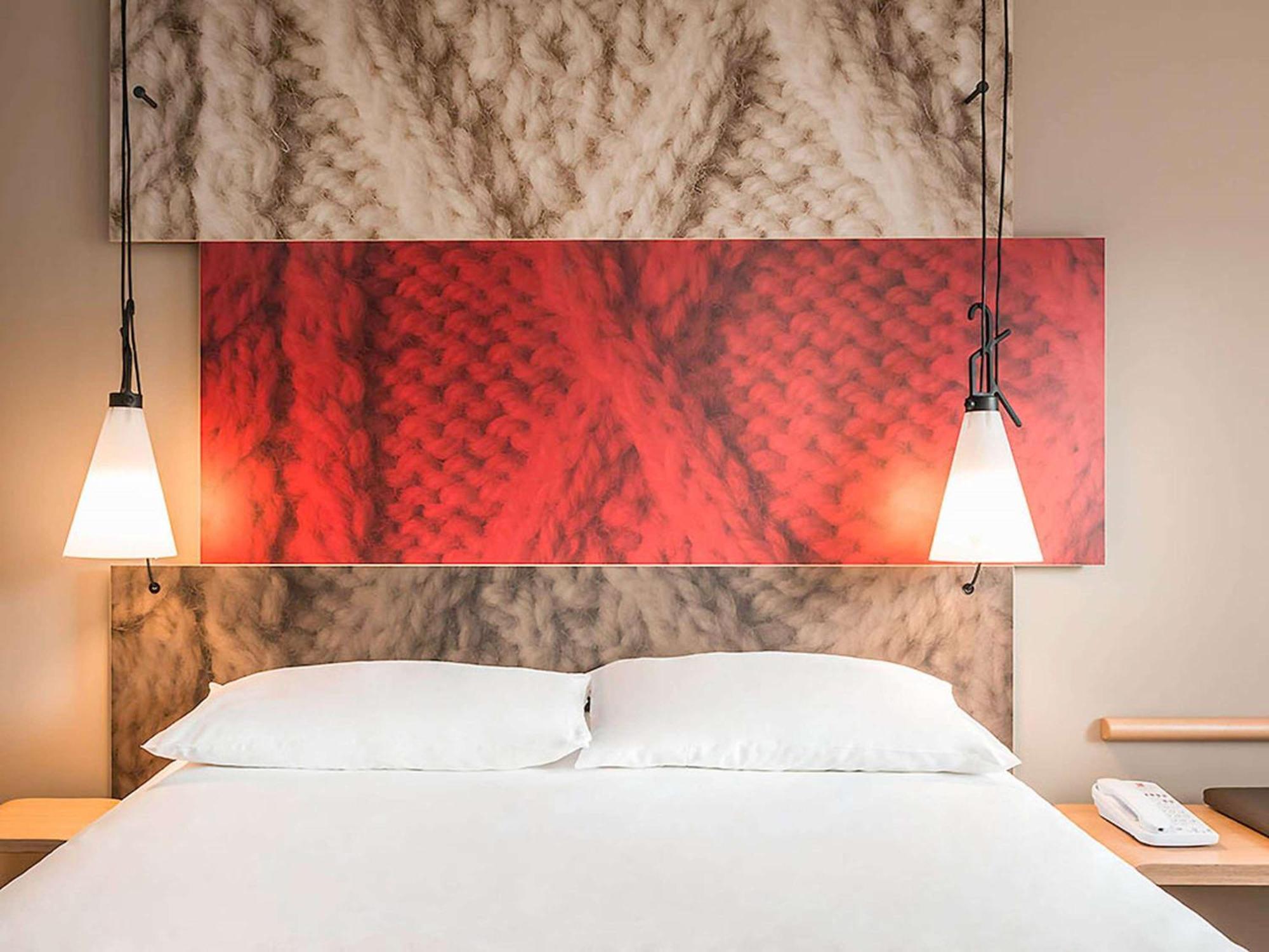 ไอบิส บอร์โดซ์ ซองทร์ บาสติด Hotel ภายนอก รูปภาพ