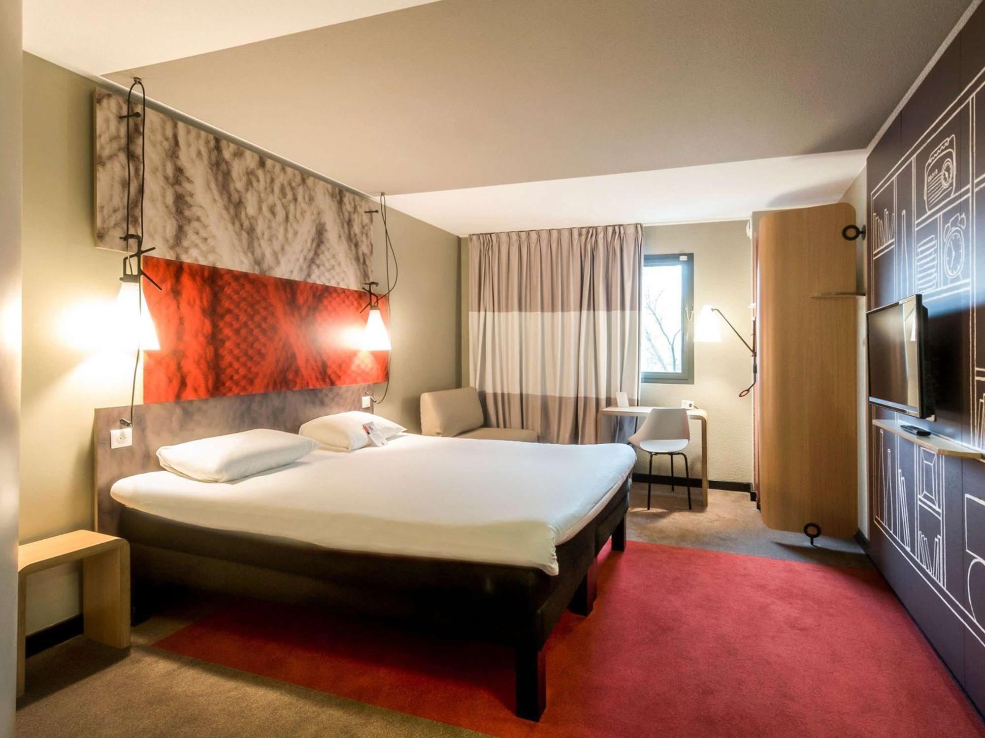 ไอบิส บอร์โดซ์ ซองทร์ บาสติด Hotel ภายนอก รูปภาพ