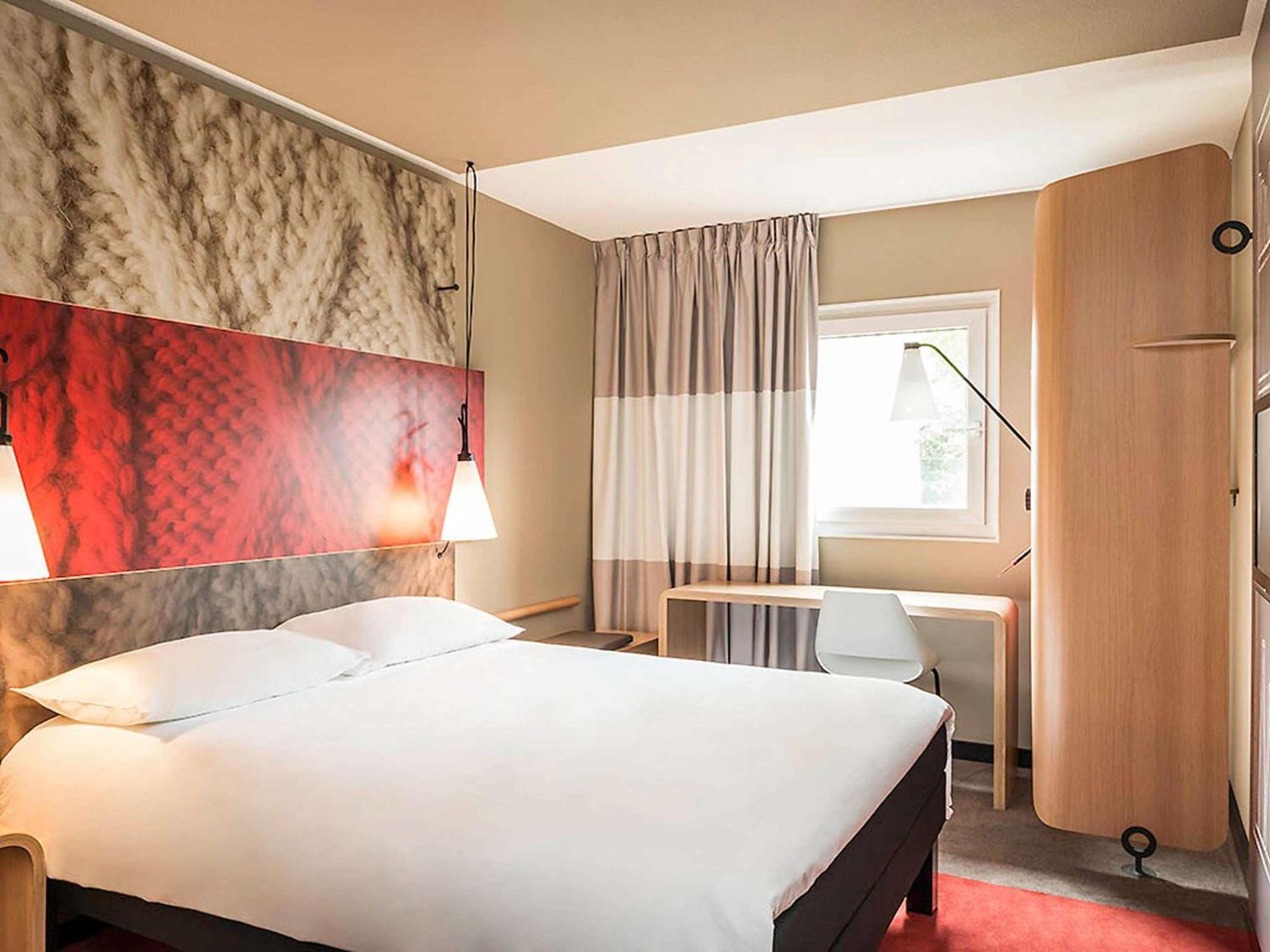 ไอบิส บอร์โดซ์ ซองทร์ บาสติด Hotel ภายนอก รูปภาพ
